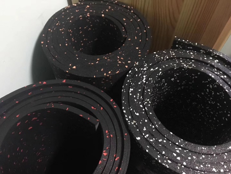 Why Are Rubber Mats The Best Option for Gym Flooring?