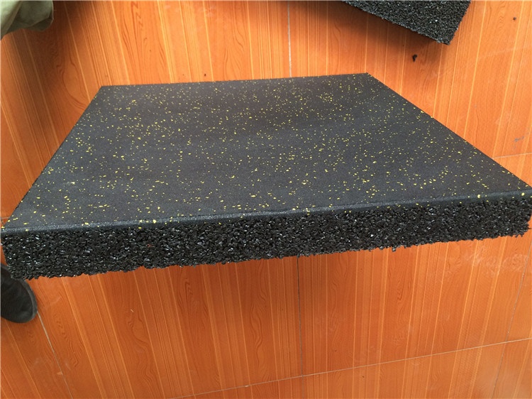 Why Are Rubber Mats The Best Option for Gym Flooring?