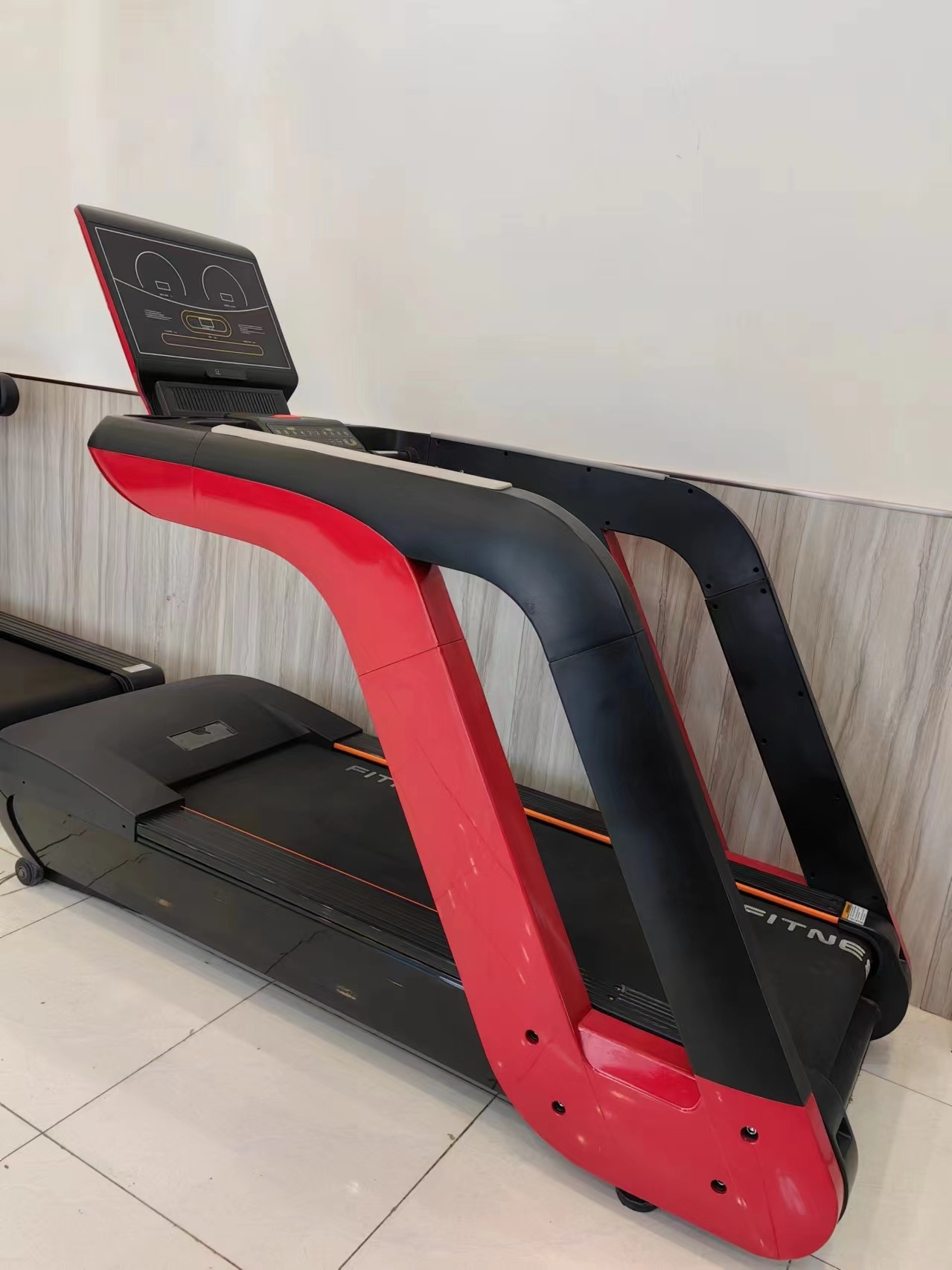 Commercial Treadmill (LED Screen) 3